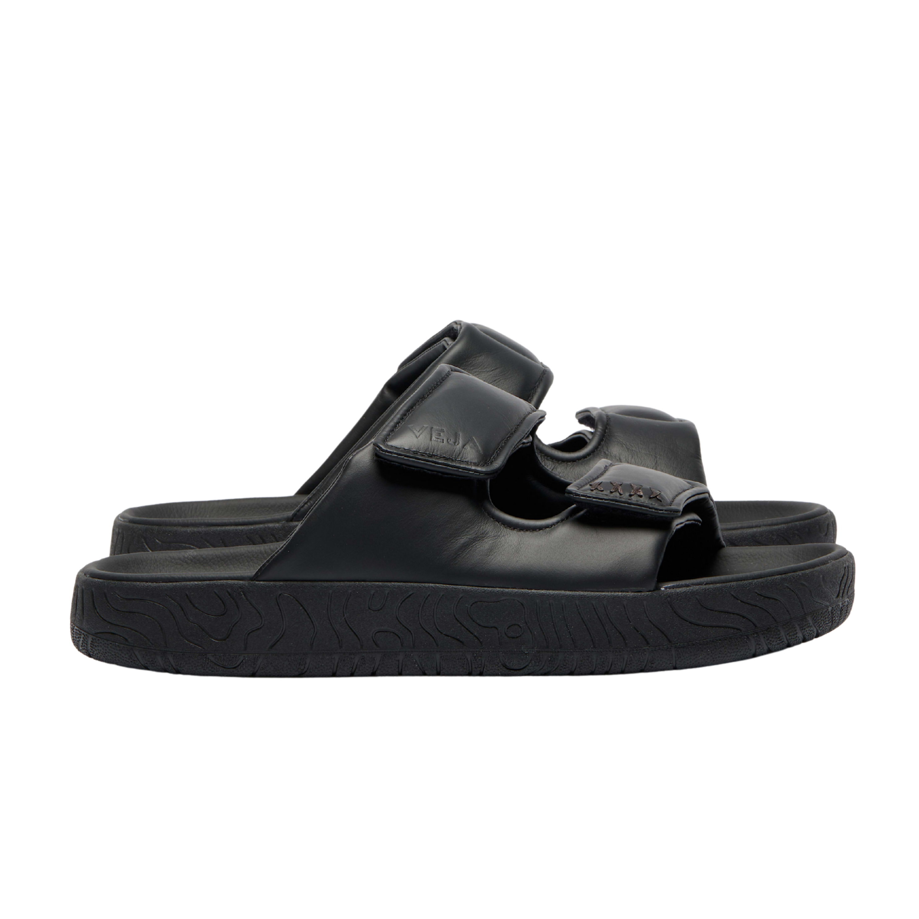 Veja Men Etna - Bold Leather Full Black