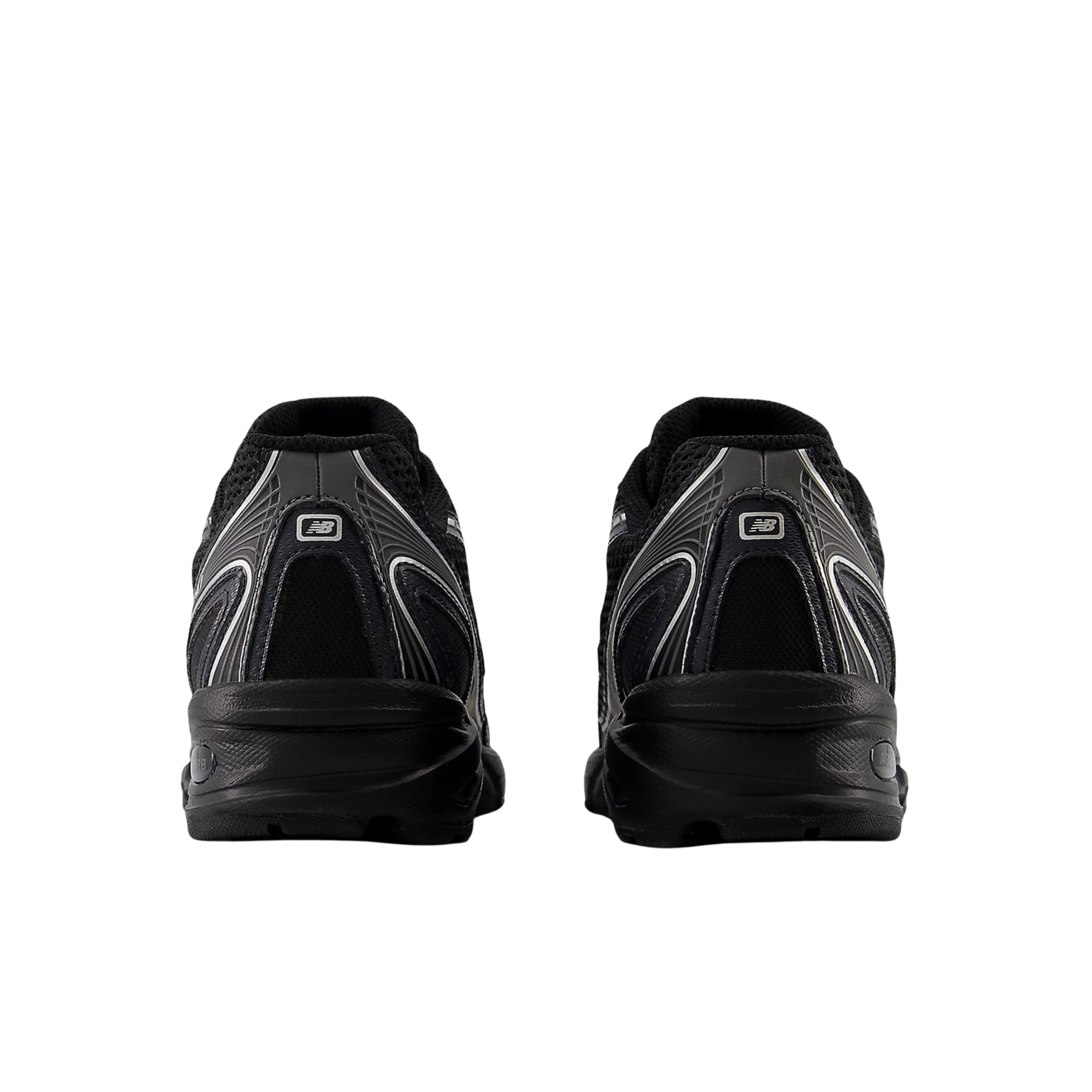 New Balance Men 740 - Black Silver Metallic