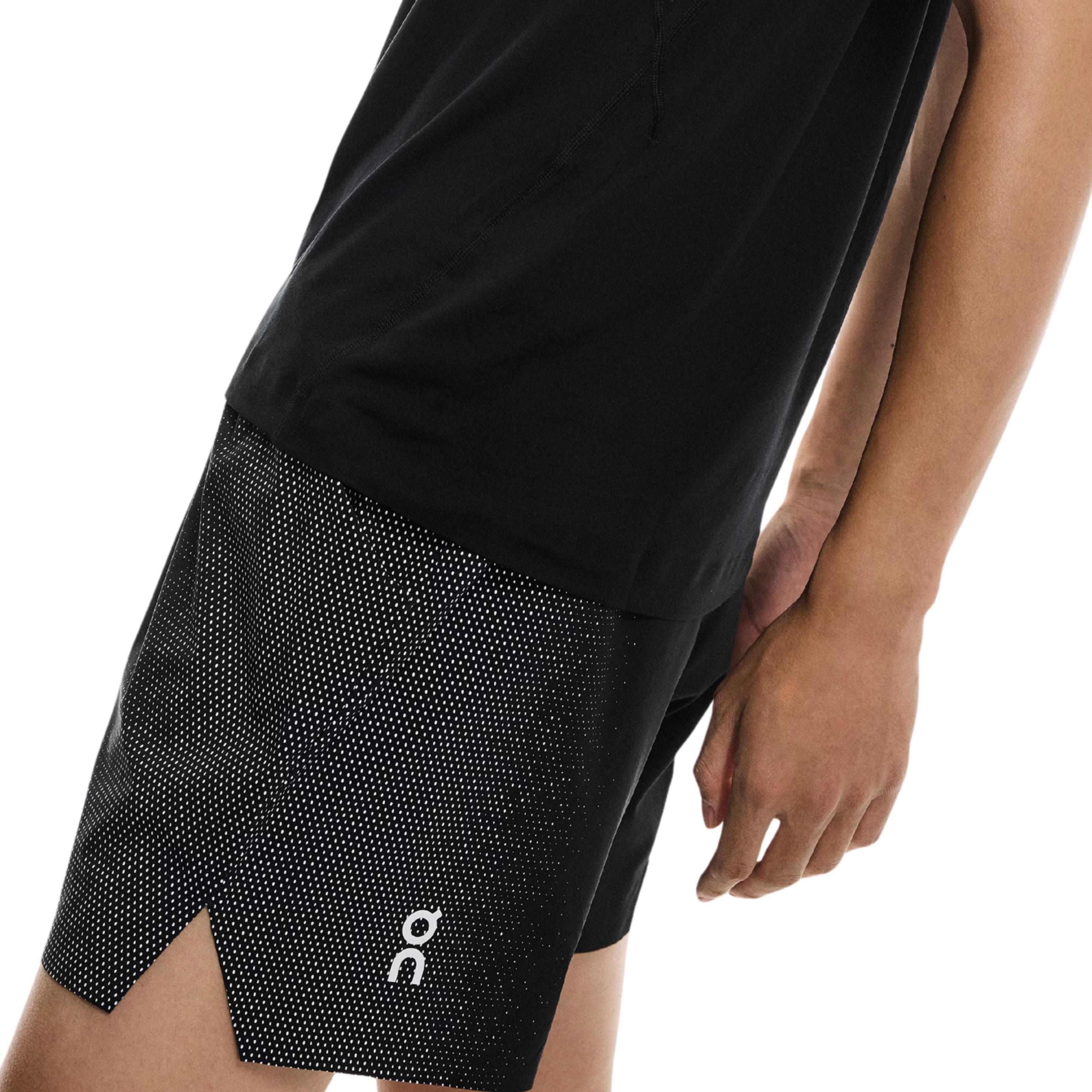 ON Men Court Shorts - Black Dim