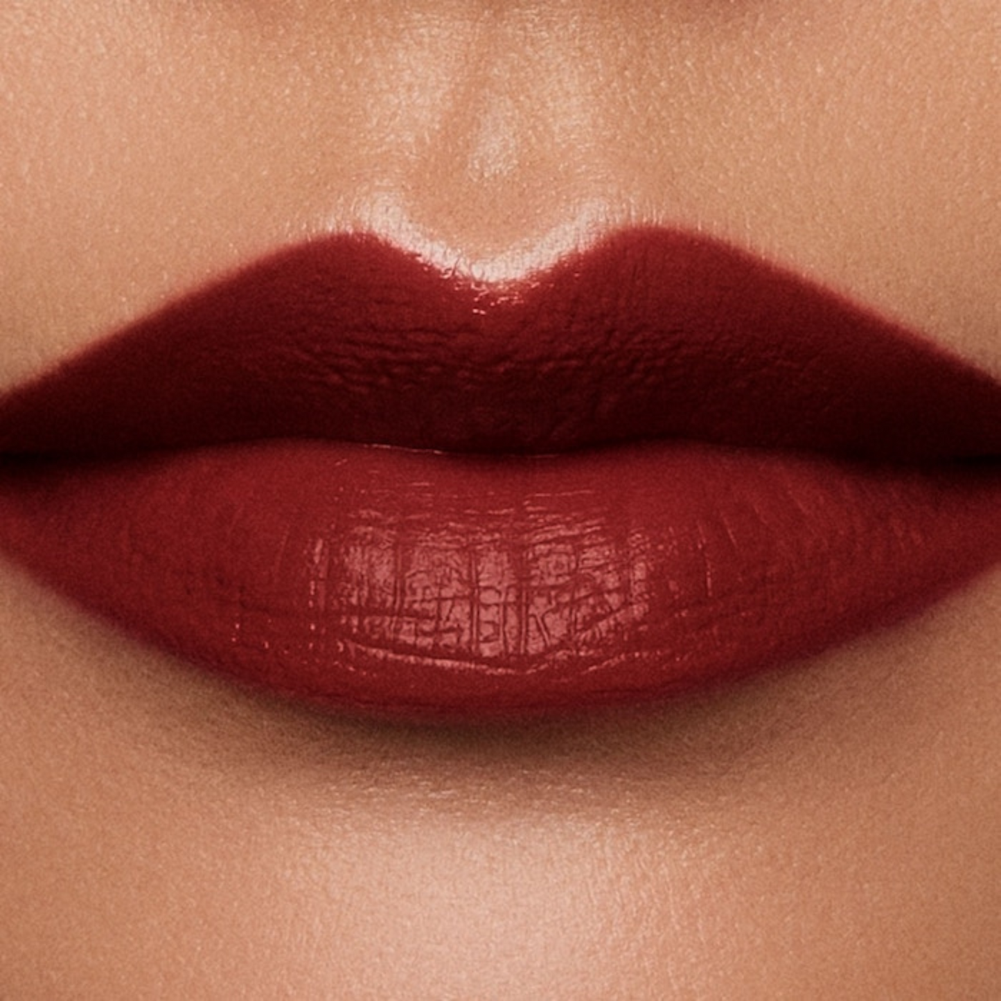 Hourglass Unlocked Satin Crème Lipstick - Red 0