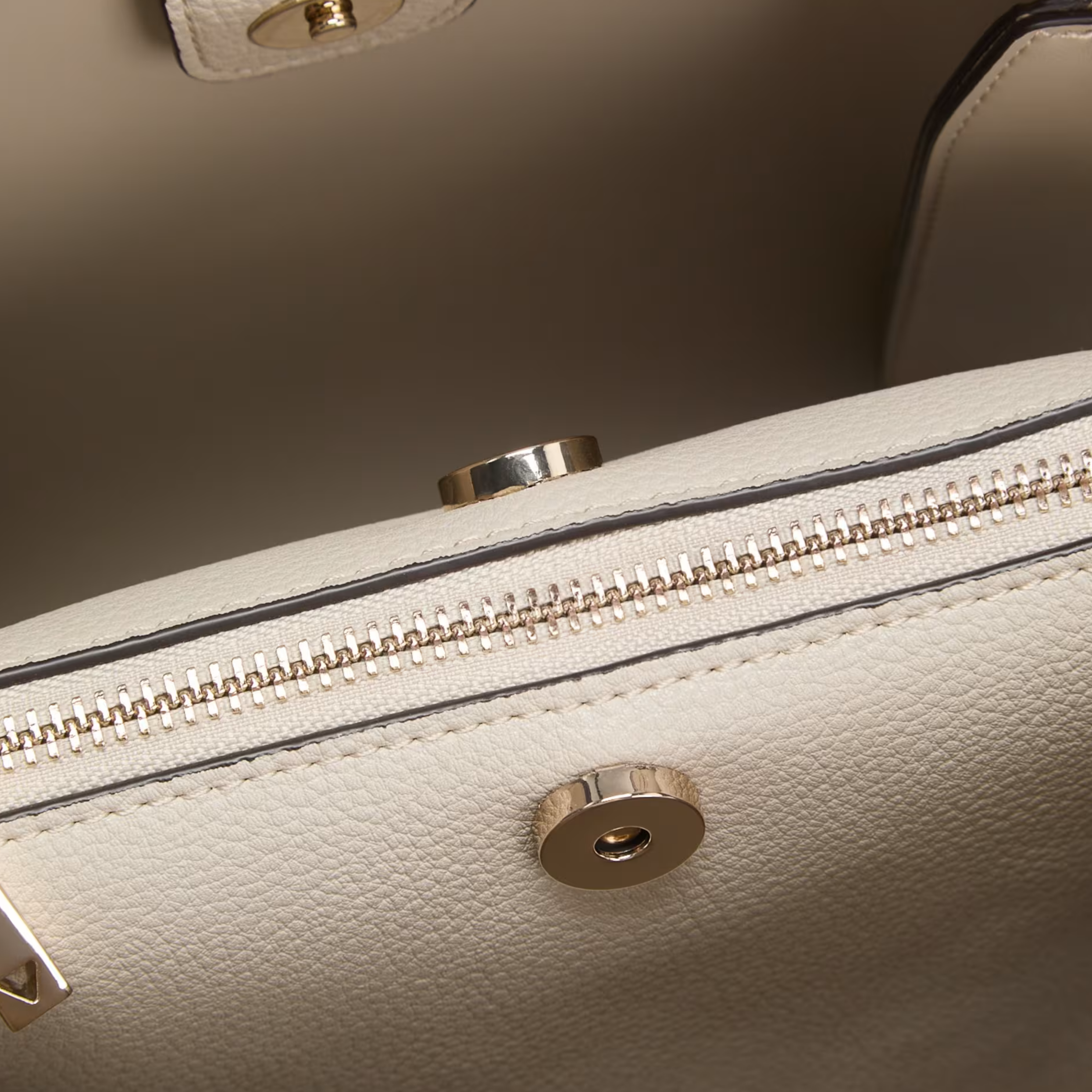 Guess Women Melody Bucket Bag - Beige