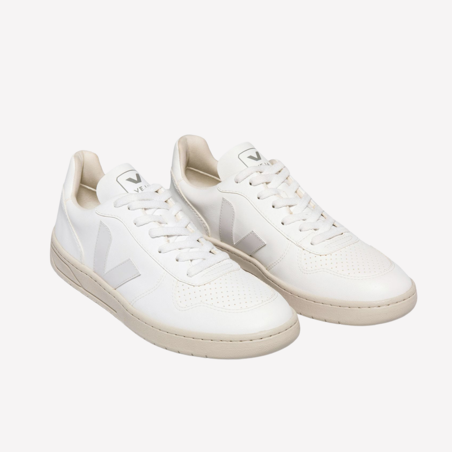 Veja Men V-10 - Full White