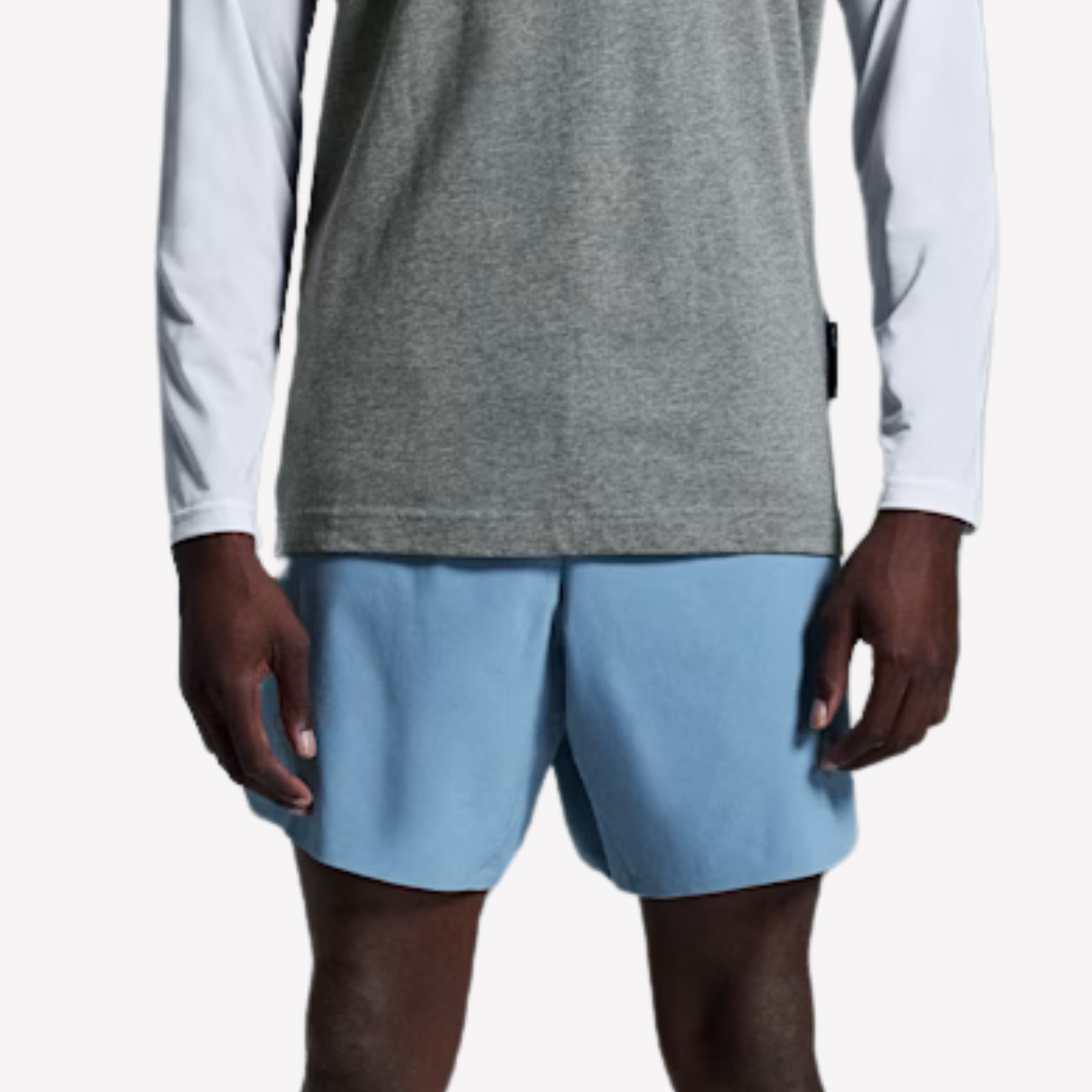 ON Men Train Shorts M - Chambray