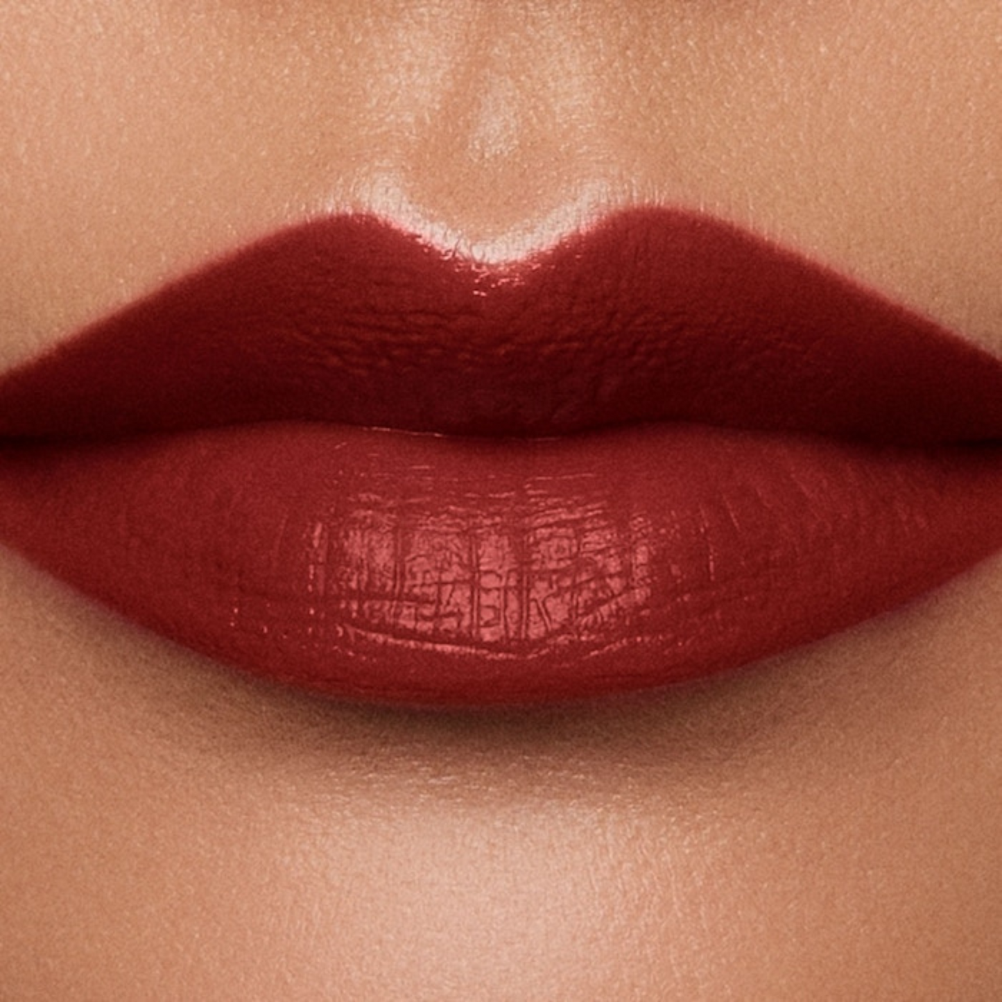 Hourglass Unlocked Satin Crème Lipstick  - Lava 322