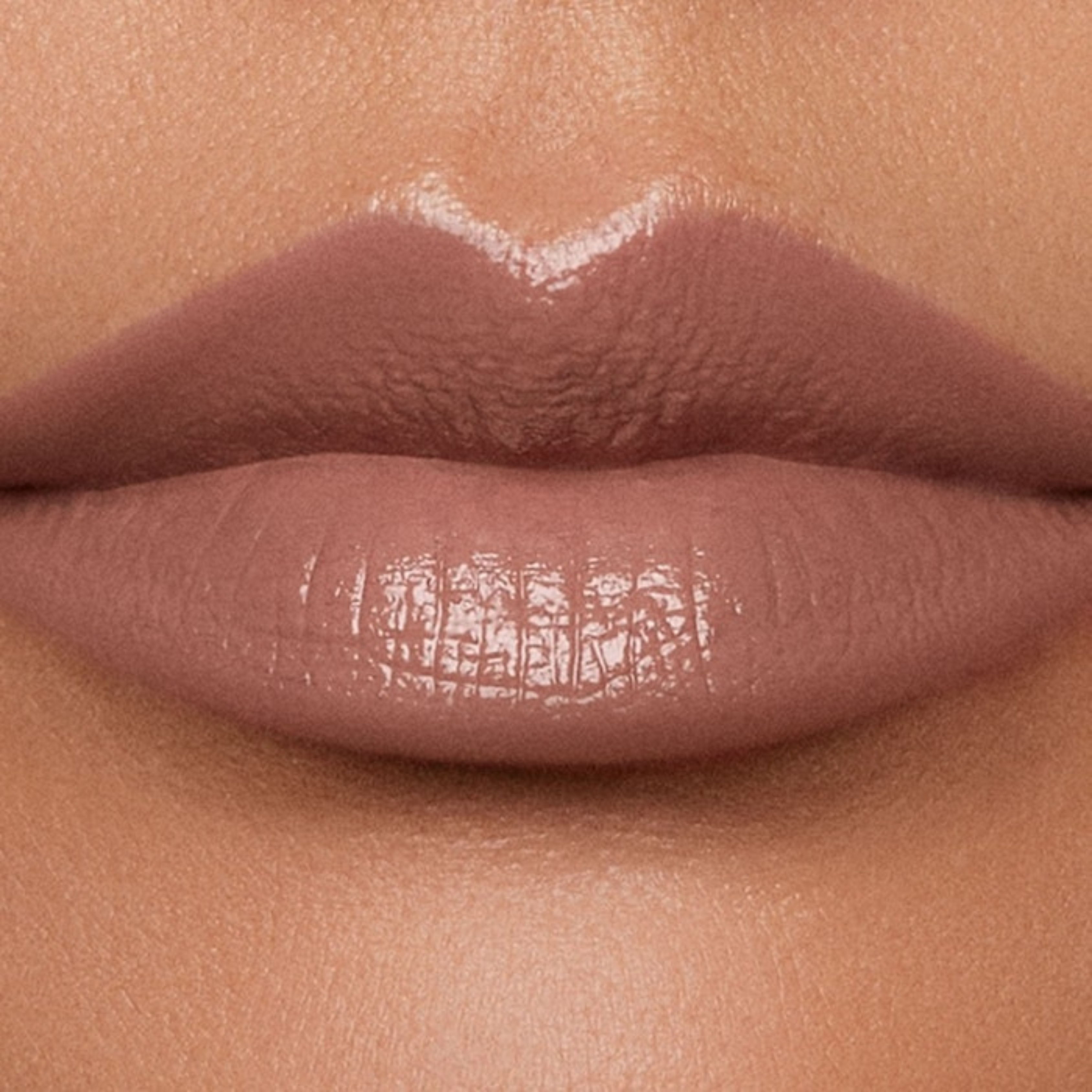 Hourglass Unlocked Satin Crème Lipstick  - Alpine 304